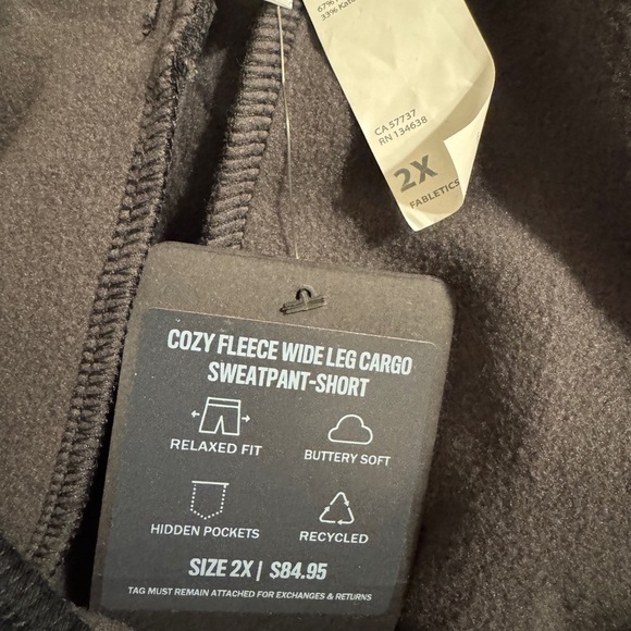 Fabletics Cozy Fleece Wide Leg Cargo Sweatpant Sz 2x short - Picture 8 of 8